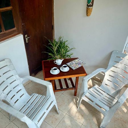 The Breeze Mirissa Bed & Breakfast エクステリア 写真